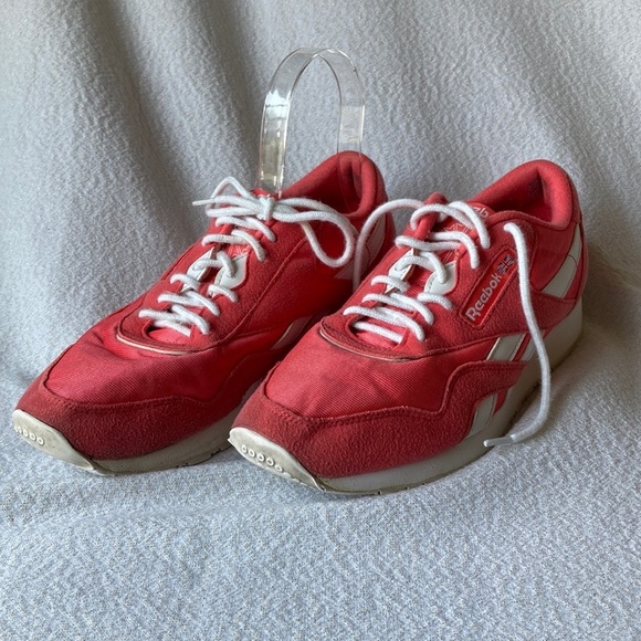 Reebok Classic Coral/white sneakers Size 7 - Picture 1 of 9